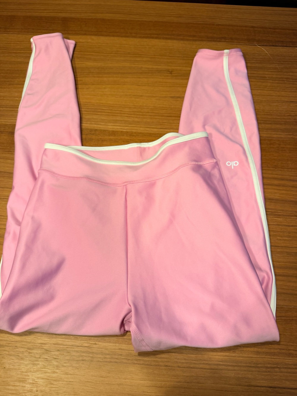 alo yoga leggings